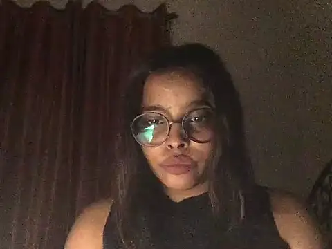 raveena hot online show from 01/11/26, 03:19