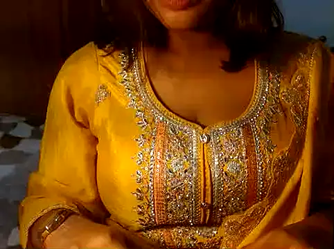 raveena hot online show from 01/09/26, 12:45