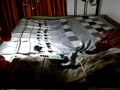 raveena hot online show from 01/15/26, 04:32