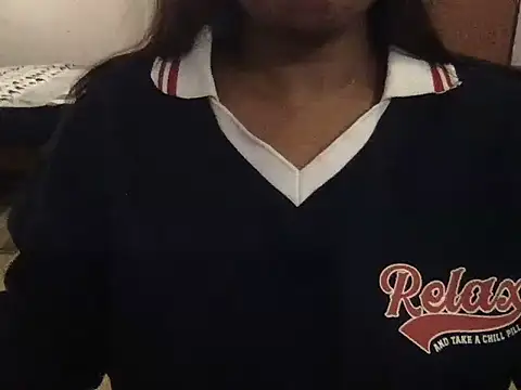 Snapshot of raveena_hot chatting on 05/29/26, 12:44 raveena hot online show from 05/29/26, 12:44