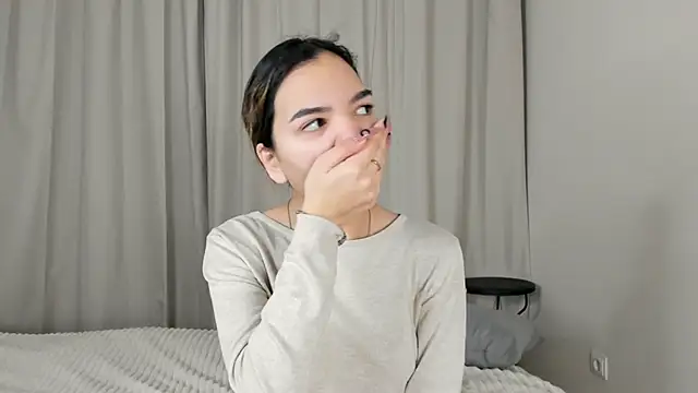 Snapshot of CoreenLuebbers chatting on 11/28/25, 07:52 CoreenLuebbers online show from 11/28/25, 07:52