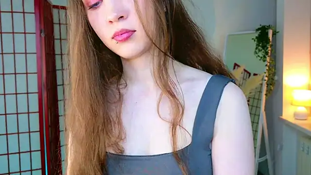 SilentLily online show from 11/30/25, 09:37