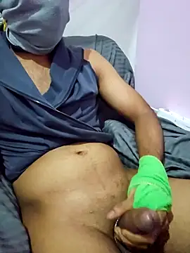 Chiplikk6009 online show from 11/26/25, 05:24