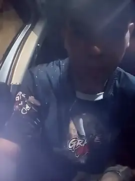 Snapshot of Martins2444 chatting on 11/24/25, 11:05 Martins2444 online show from 11/24/25, 11:05