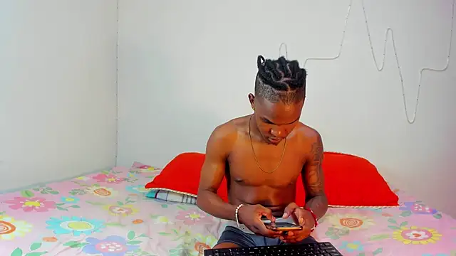 Snapshot of demonychloe chatting on 05/02/26, 01:49 demonychloe online show from 05/02/26, 01:49