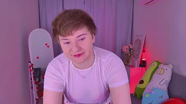 Snapshot of melissa___moore chatting on 02/13/26, 06:02 melissa moore online show from 02/13/26, 06:02