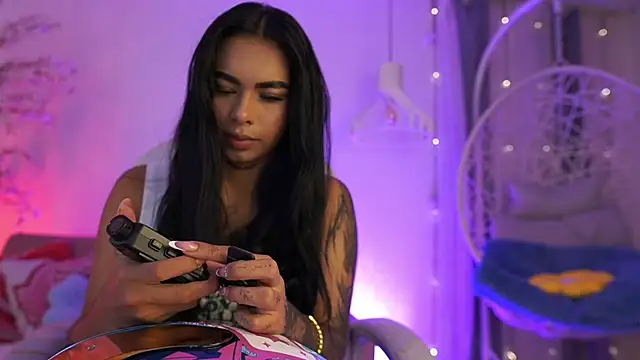 MeganLowell online show from 03/12/26, 07:18