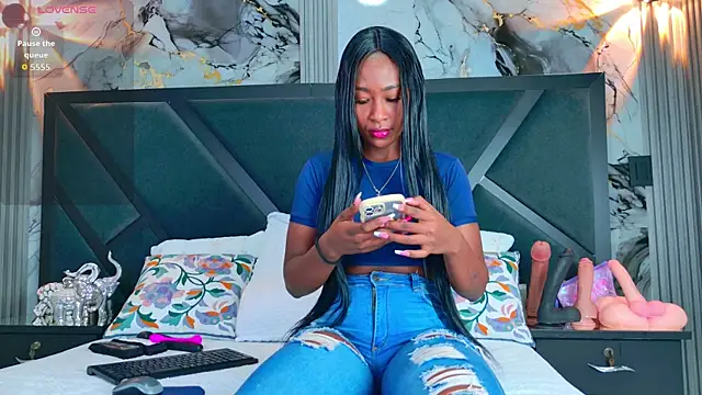 SofiaCopper online show from 11/28/25, 02:45