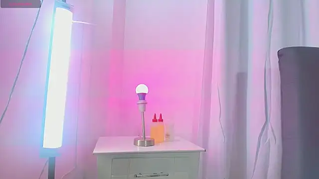 Ebony Pregnant Teen online show from 12/15/25, 05:35