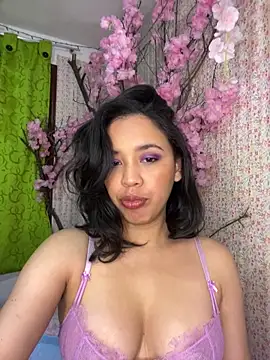 Esmerald 1111 online show from 04/09/26, 10:10