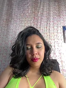 Esmerald 1111 online show from 12/17/25, 10:20