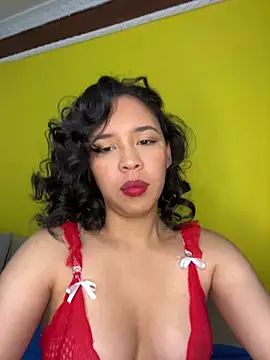 Esmerald 1111 online show from 02/13/26, 10:04