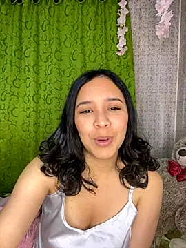 Esmerald 1111 online show from 11/28/25, 10:48