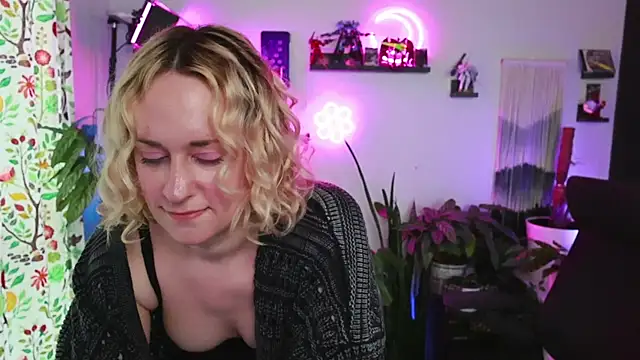 xzoeyryanx online show from 04/14/26, 06:24