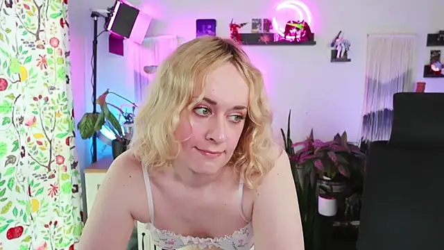 xzoeyryanx online show from 05/15/26, 06:28
