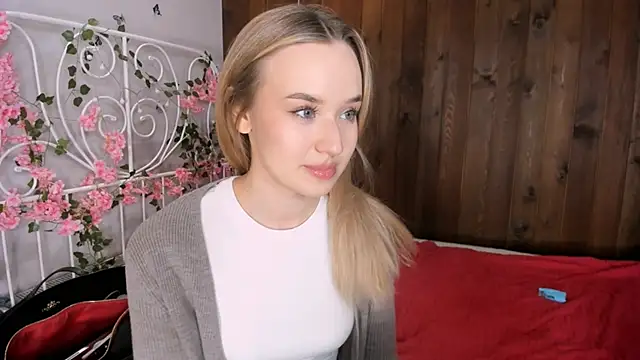 KristleKirst online show from 11/27/25, 03:01