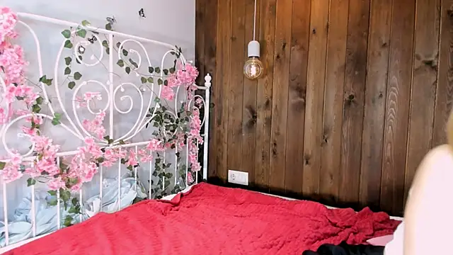 KristleKirst online show from 12/20/25, 08:17