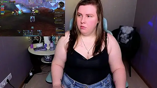 Snapshot of Valerry_ chatting on 11/18/25, 09:56 Valerry online show from 11/18/25, 09:56