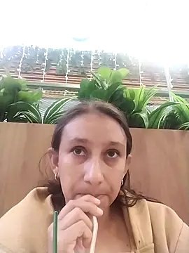 Mikela 19 online show from 12/20/25, 07:50