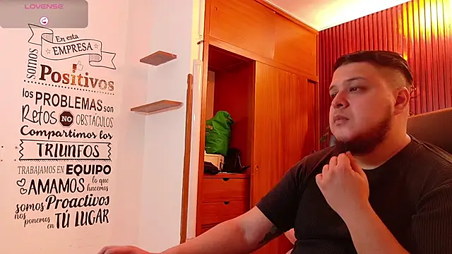 danna thiago1 online show from 12/16/25, 12:09