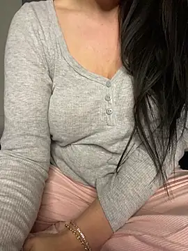 Snapshot of joliie_coquiine chatting on 05/16/26, 11:26 joliie coquiine online show from 05/16/26, 11:26