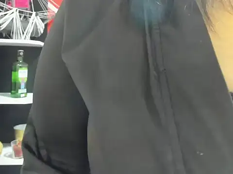 Naomy noa online show from 11/18/25, 07:39