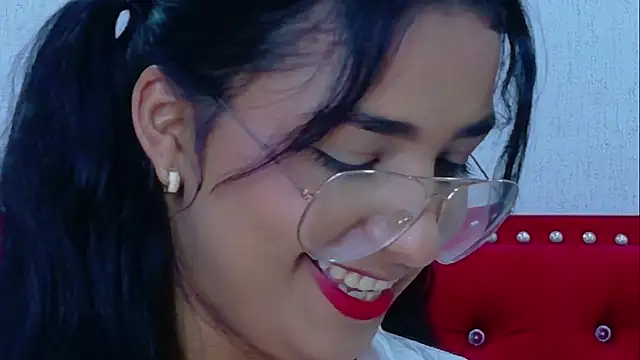 LeahSole online show from 11/26/25, 03:39