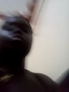 Snapshot of bigass31 chatting on 11/23/25, 01:10 bigass31 online show from 11/23/25, 01:10