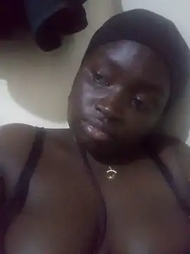 Snapshot of bigass31 chatting on 11/22/25, 07:46 bigass31 online show from 11/22/25, 07:46