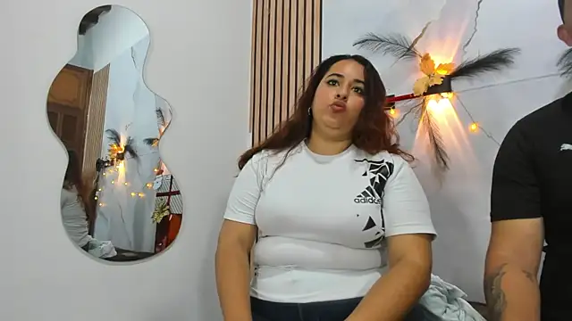 RileyNora online show from 11/19/25, 02:06
