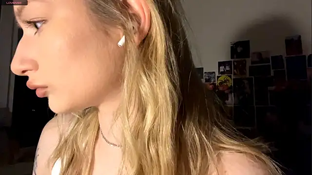 Selemene  online show from 12/22/25, 07:47