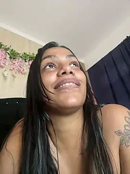 Snapshot of ArielleMillerr- chatting on 02/07/26, 05:43 ArielleMillerr- online show from 02/07/26, 05:43