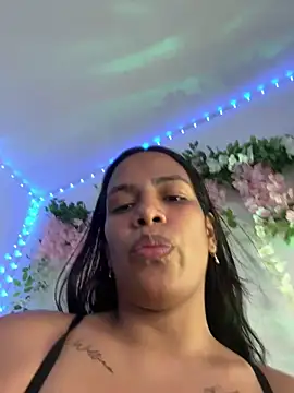 ArielleMillerr- online show from 04/11/26, 05:27