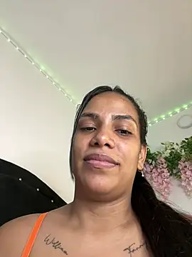 ArielleMillerr- online show from 04/10/26, 05:20