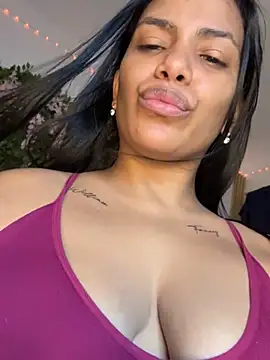 ArielleMillerr- online show from 11/25/25, 05:46