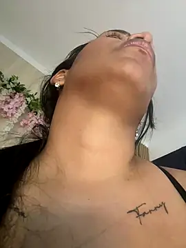 ArielleMillerr- online show from 01/05/26, 05:49