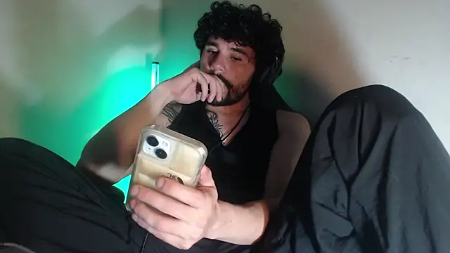 LuciferSantoryu online show from 02/03/26, 05:16