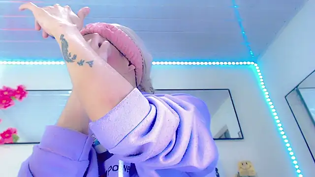 Karla hot777 online show from 04/25/26, 01:41