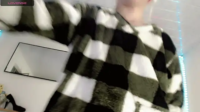 Karla hot777 online show from 04/22/26, 12:45