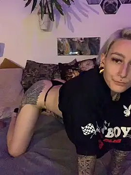 Shy-Ivy online show from 06/01/26, 10:31