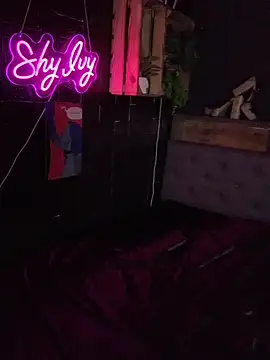 Shy-Ivy online show from 05/07/26, 09:18