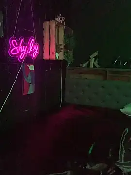 Shy-Ivy online show from 04/09/26, 08:15