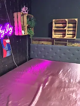 Shy-Ivy online show from 01/05/26, 10:46