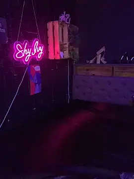 Shy-Ivy online show from 04/22/26, 10:16