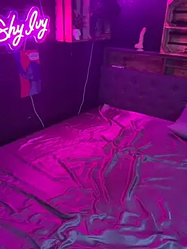 Shy-Ivy online show from 11/27/25, 10:21