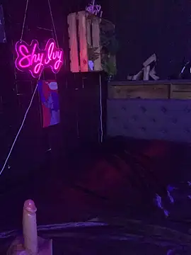 Shy-Ivy online show from 04/10/26, 09:11