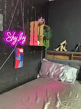 Shy-Ivy online show from 05/21/26, 08:50