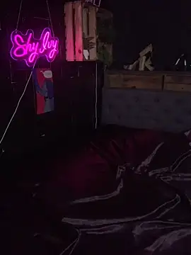 Shy-Ivy online show from 04/14/26, 08:36