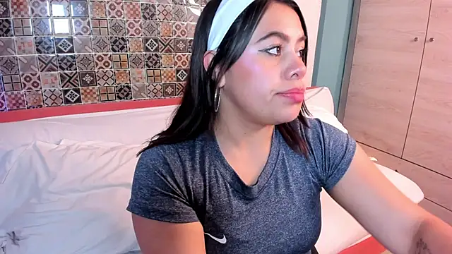 Snapshot of luna_velvett_ chatting on 12/05/25, 11:20 luna velvett online show from 12/05/25, 11:20