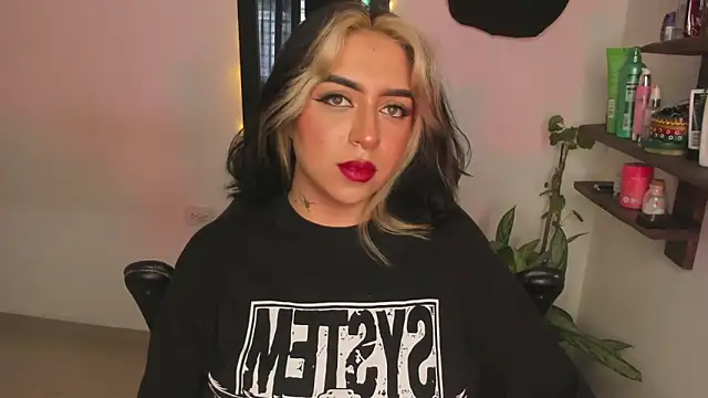 VeloraVyxen  online show from 12/16/25, 02:32